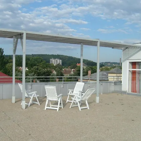 Vandrarhem Soproni Egyetemi Diakhotel *